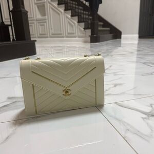 Chanel Cream Chevron Quilted Shoulder Bag